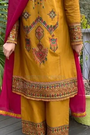 এমব্রয়ডারি থ্রি-পিস