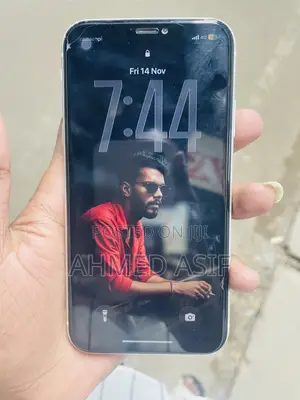 Photo - Apple iPhone 11 128 GB White