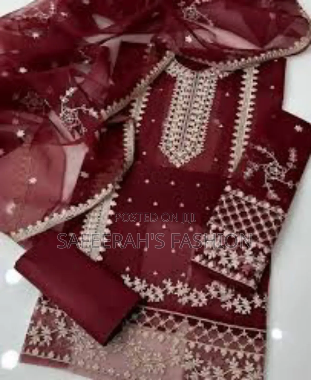 জর্জেট এমব্রয়ডারি পাকিস্তানী 3 পিস
Lif