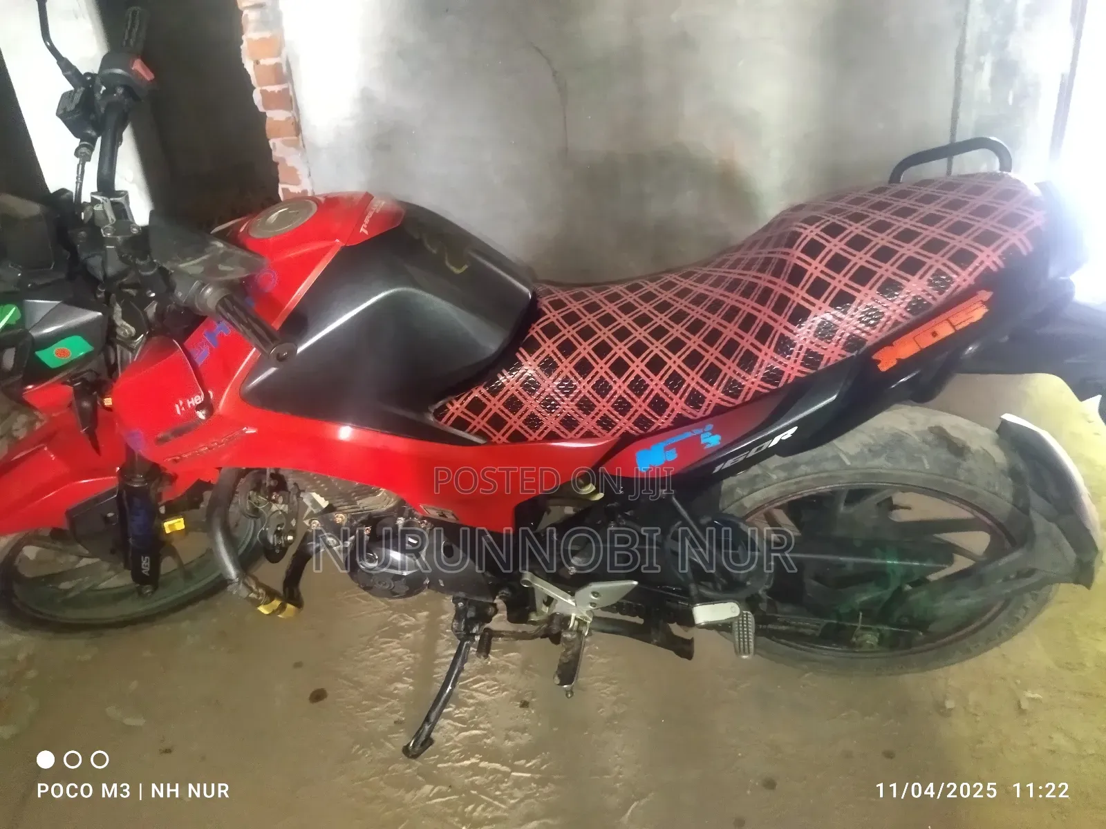 New Hero Thriller 160R 2022 Red