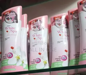 Photo - Mistine White Spa Glow Radiance Face Body Lotion 200ml