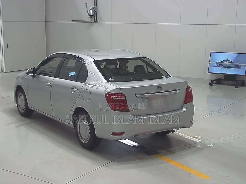 Toyota Axio 2020 Silver