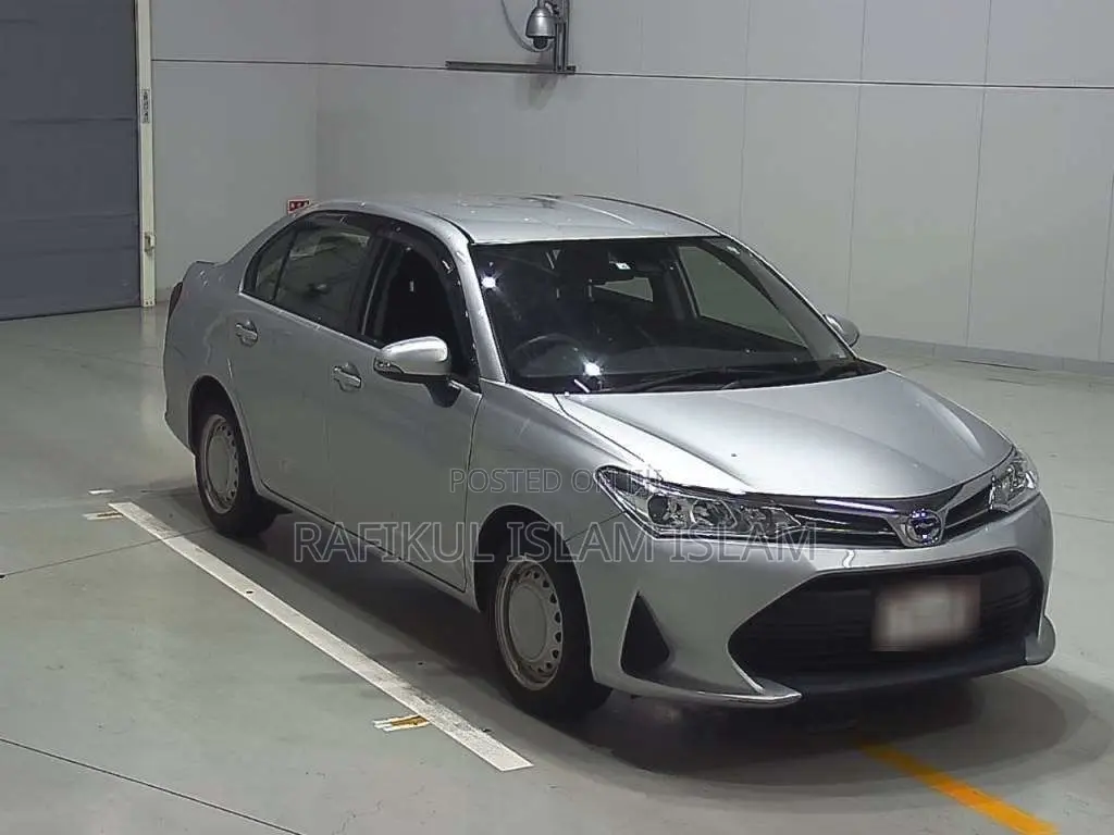 Toyota Axio 2020 Silver