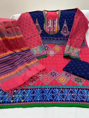 টাই ডাই কাজ করা থ্রি পিস কাজ করা থ্রি পিসr