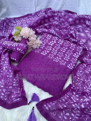 Photo -  ভেজিটেবল চিকেন কাজ করা বুটিকস থ্রি পিসr