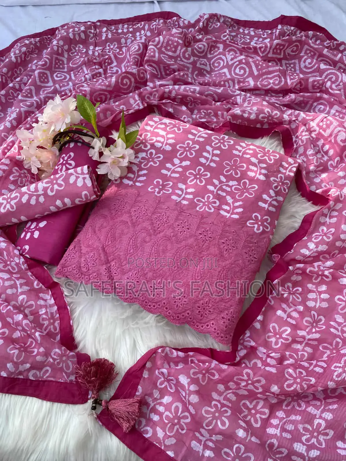  ভেজিটেবল চিকেন কাজ করা বুটিকস থ্রি পিসr