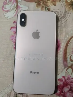Photo - Apple iPhone XS 256 GB White