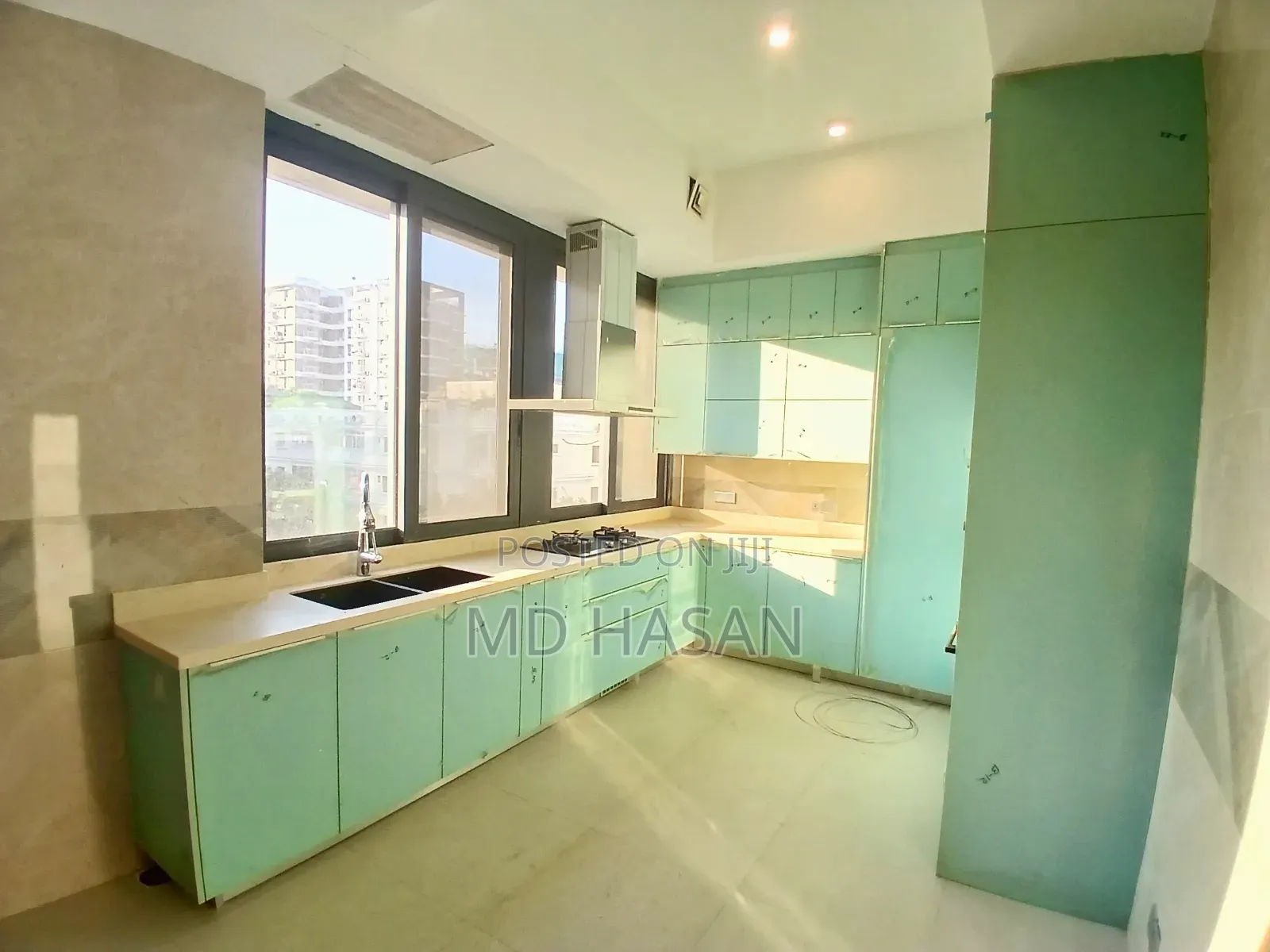 4bdrm Apartment in Semi Furbished for Rent