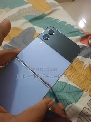 New Samsung Galaxy Z Flip4 256 GB Blue