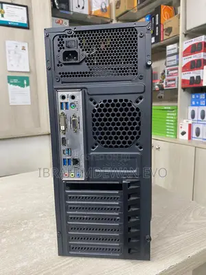 Pc Intel Core I5 8th Gen 2.80ghz,Ddr- 4 8gb Ram , Ssd: 256gb M.2