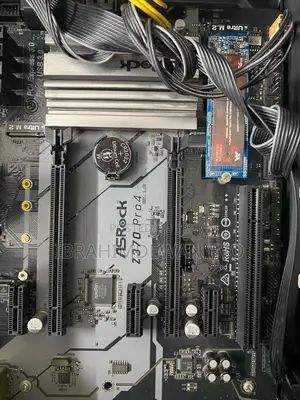 Pc Intel Core I5 8th Gen 2.80ghz,Ddr- 4 8gb Ram , Ssd: 256gb M.2