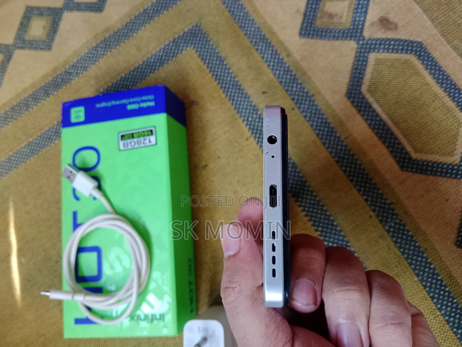 Infinix Hot 30 128 GB White
