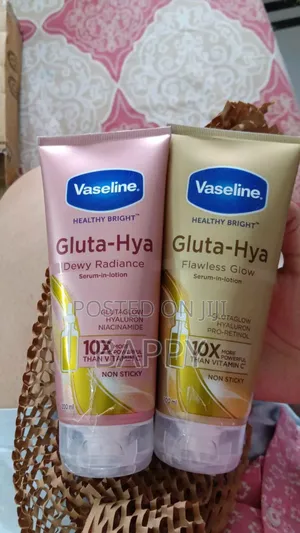 Vaseline Gluta-Hya Dewy Rediance