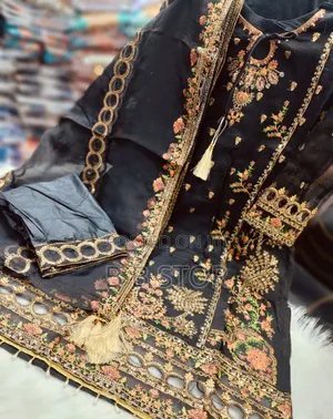 Pakistani Design 4-Piece Sada Bahar Tissue Set