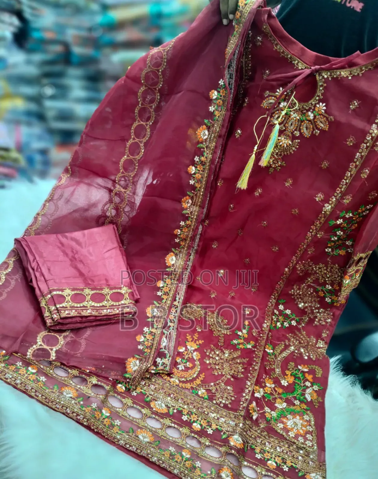 Pakistani Design 4-Piece Sada Bahar Tissue Set