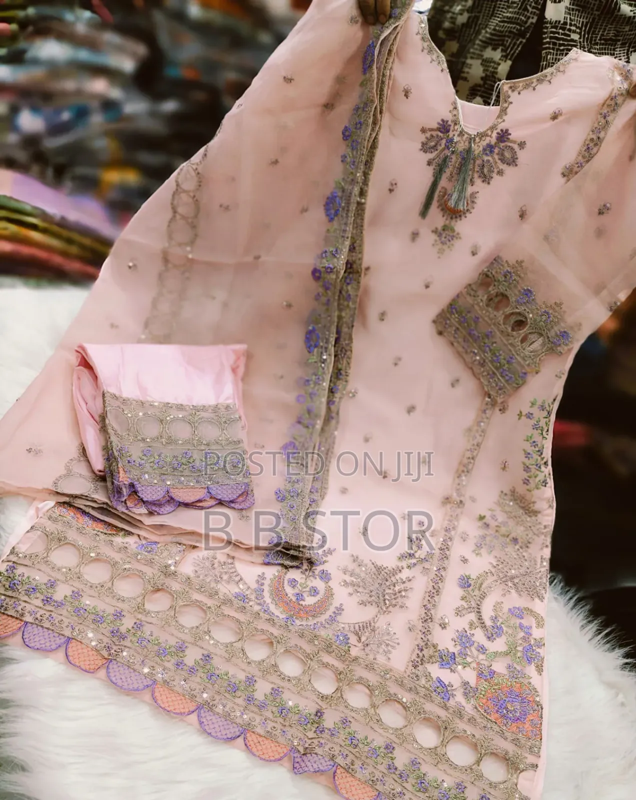 Pakistani Design 4-Piece Sada Bahar Tissue Set