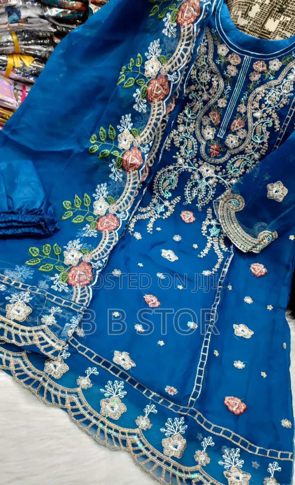 Pakistani Design 4-Piece Sada Bahar Tissue Set