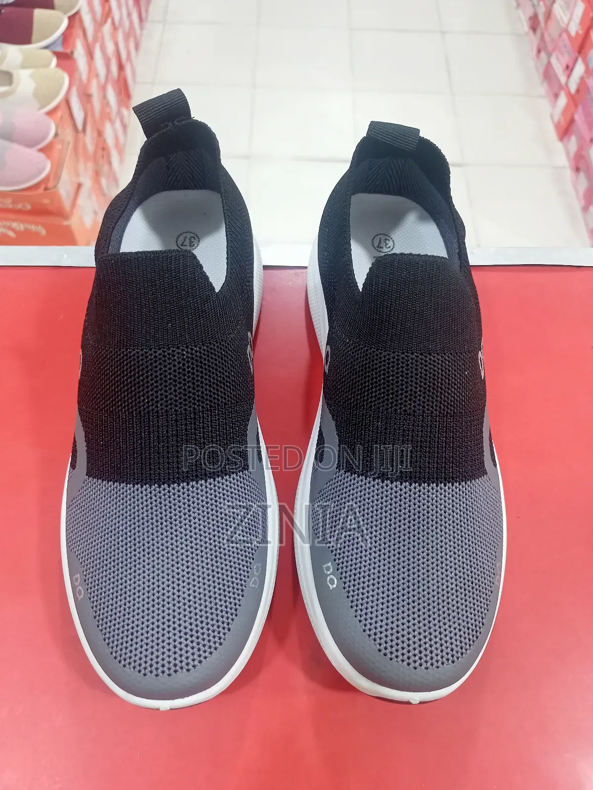 Ladies Fashionable Running Shoes.