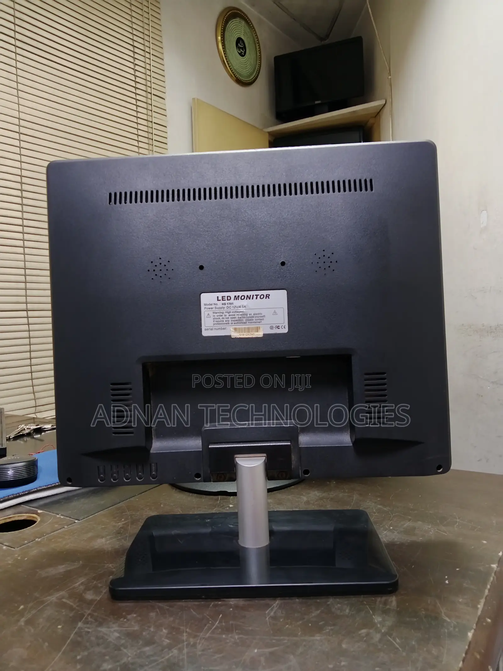 Hi Speed Hs1701 – ১৭ ইঞ্চি Led স্কোয়ার মনিটর