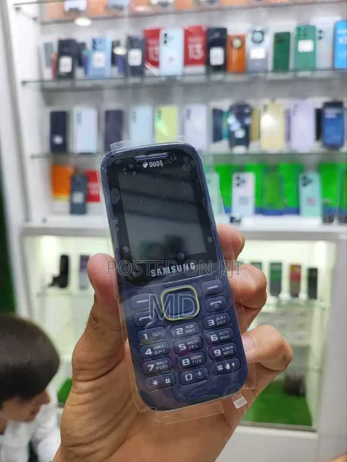 New Samsung Guru Music 2 Black