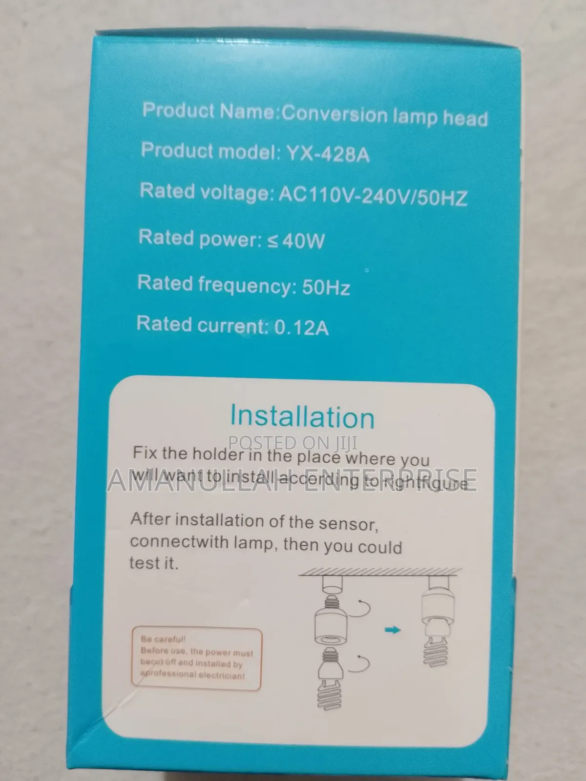 Wireless Lamp Holder With a Remote Control an E27 Screw Socket.