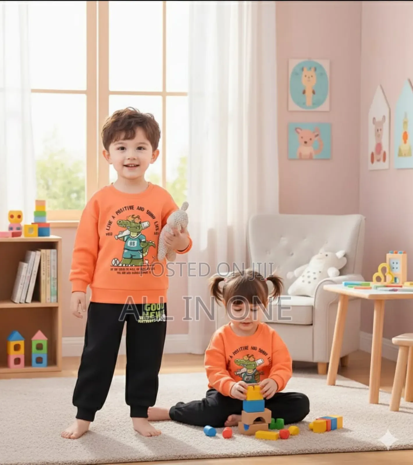 Kids Sweatshirt and Trouser Set High Quality