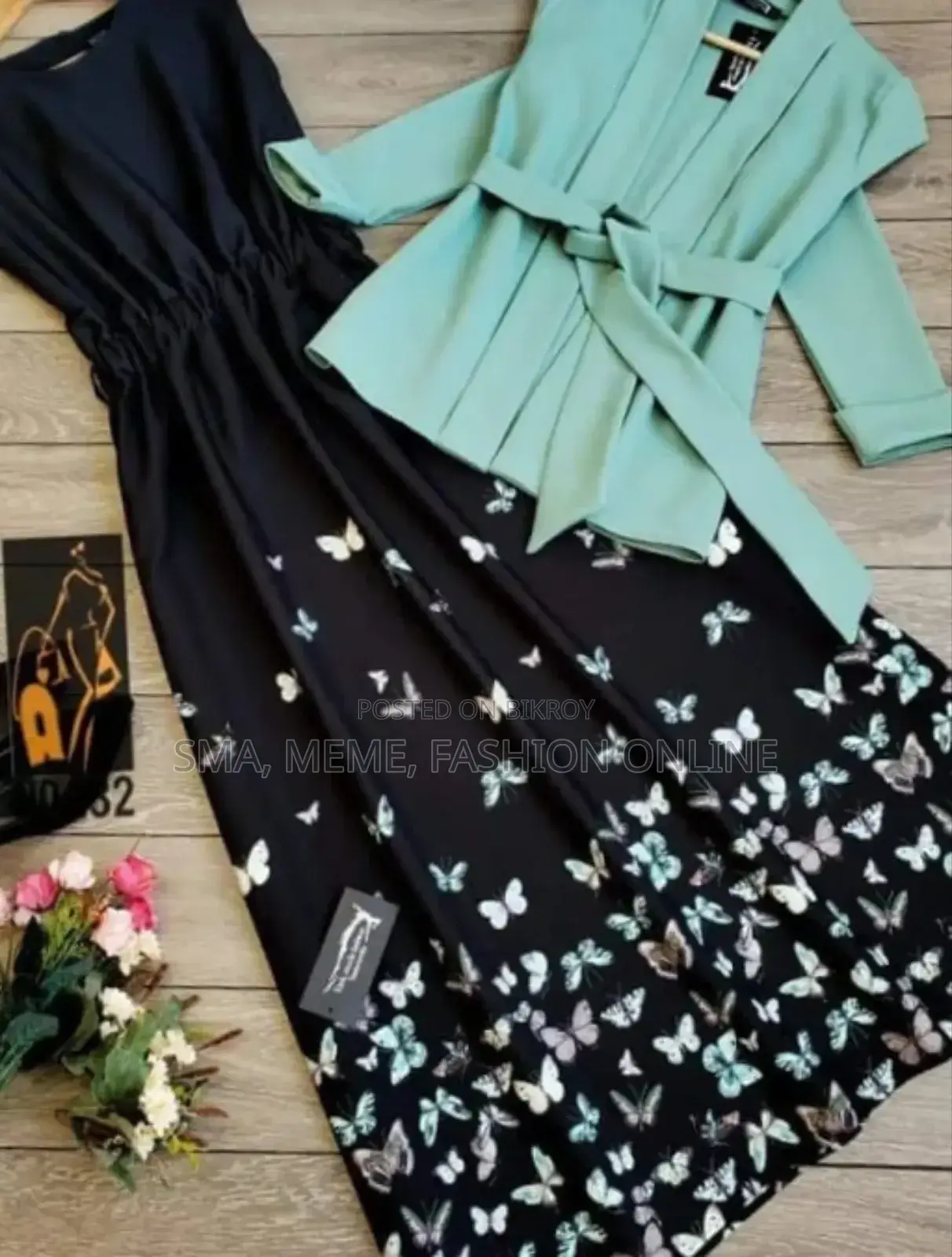 স্টাইলিশ নারীদের জন্য টপস ও স্কার্ট