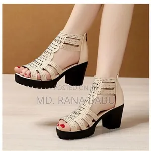 Photo - Women's Fashionable Sandals