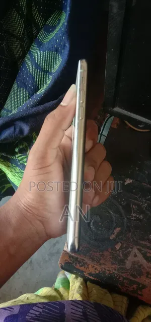 Apple iPhone XS Max 64 GB White