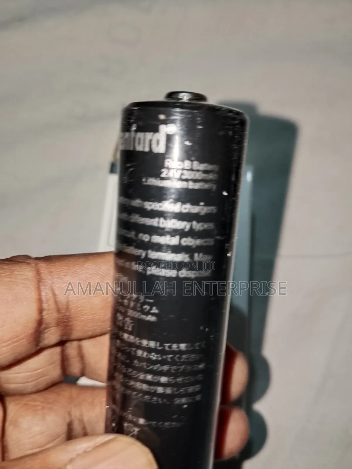 Sanford 2.4v 3000mah Rechargeable Battery Pack.