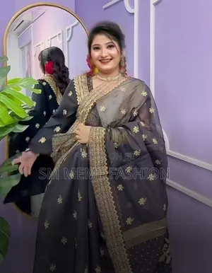 সেমি মসলিন রাজকীয় সৌন্দর্য ও আরাম শাড়ী