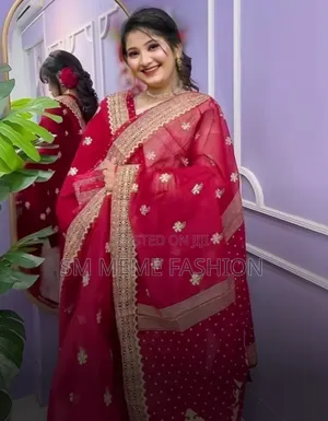 সেমি মসলিন রাজকীয় সৌন্দর্য ও আরাম শাড়ী