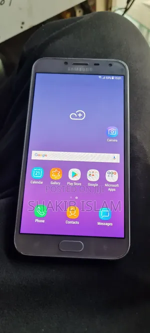 Photo - Samsung Galaxy J4 32 GB Silver