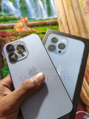 Photo - Apple iPhone 13 Pro 128 GB Blue