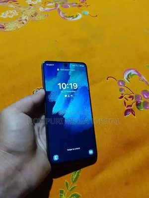 Photo - Samsung Galaxy S21 FE 5G 128 GB Black