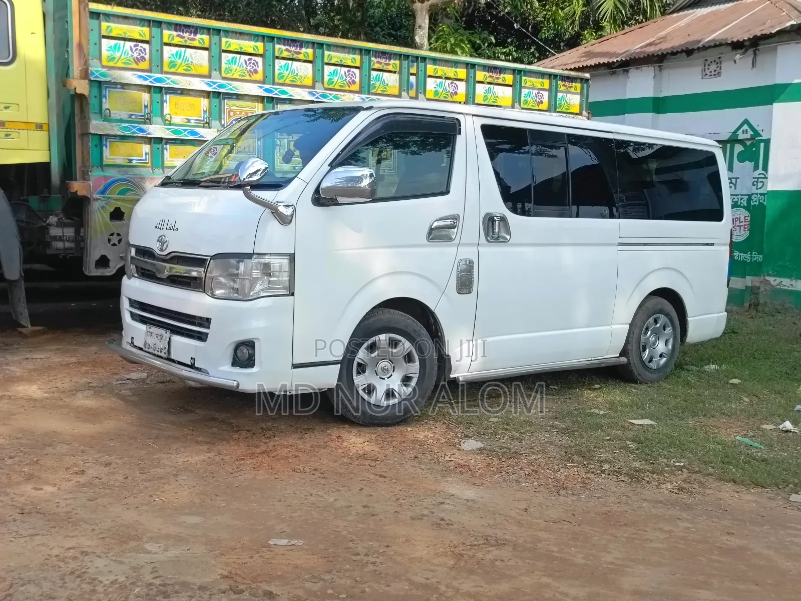 Toyota HiAce 2010 White