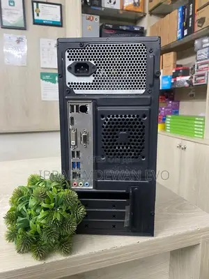 Desktop Pc Intel Core I3 4th Gen 3.80ghz,Ddr- 3 8gb Ram , Ssd: 120gb