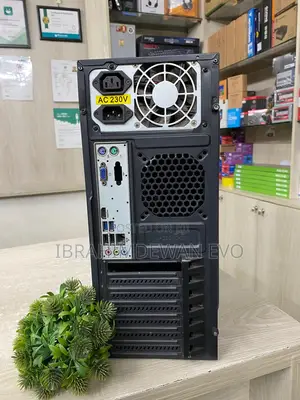 Desktop Pc Intel Core I5 4th Gen 3.80ghz,Ddr- 3 8gb Ram , Ssd: 120gb