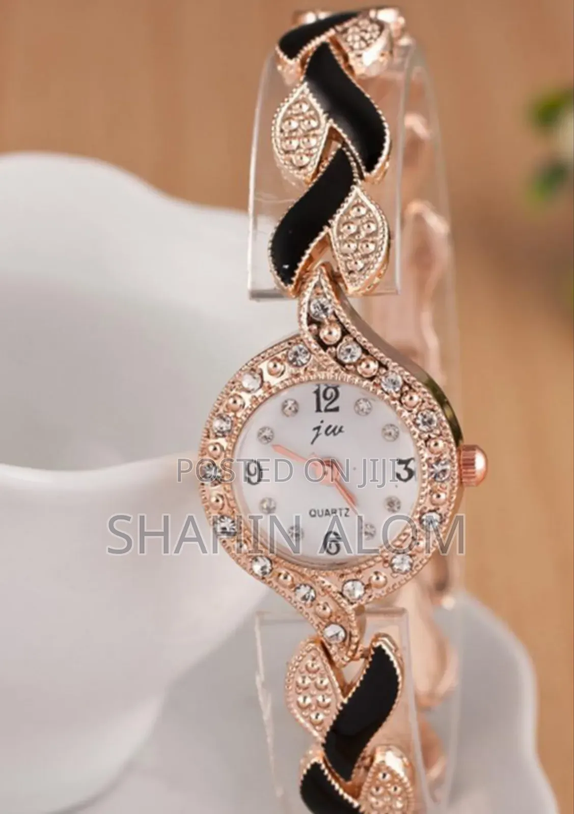 মেয়েদের ঘড়ি