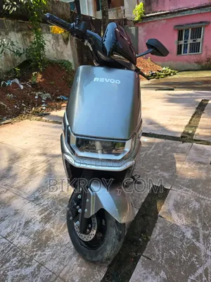 Photo - Motorcycle 2025 Silver