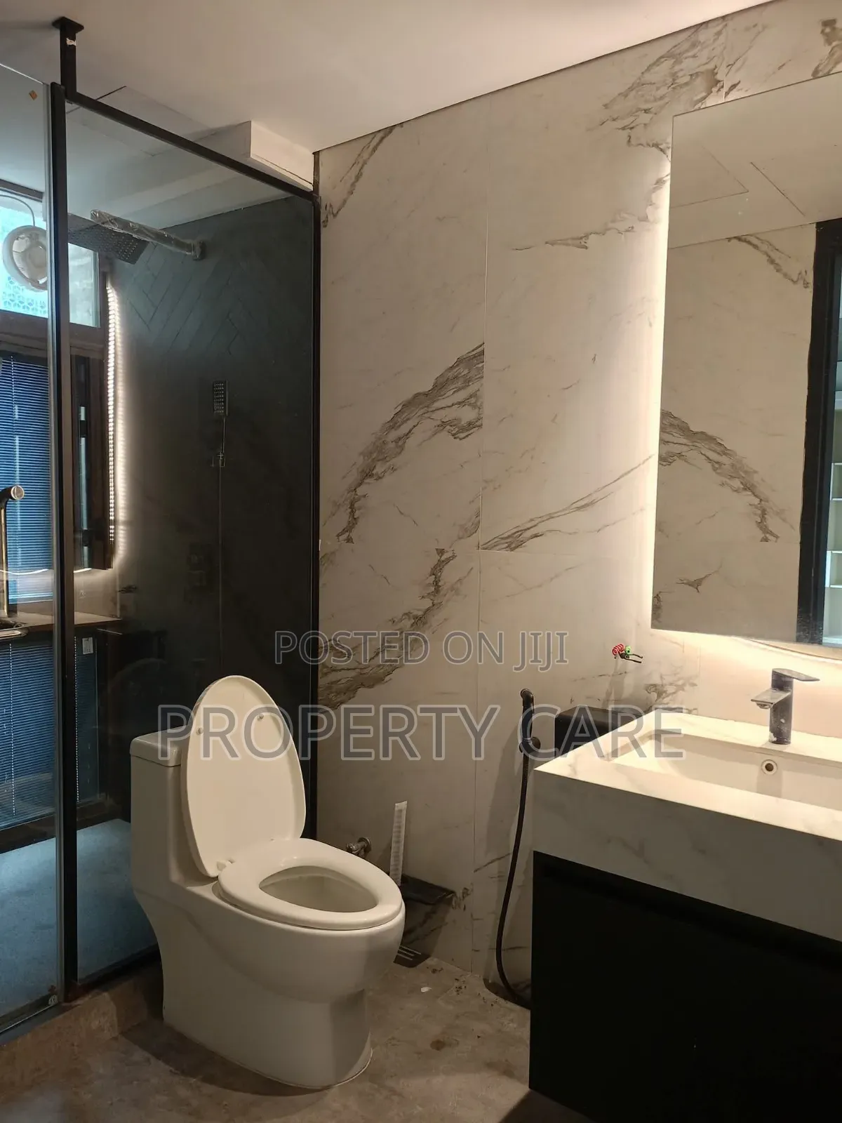 4bdrm Apartment in Gulshan for Rent