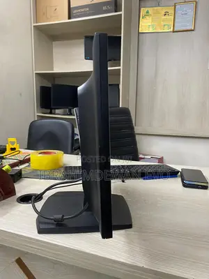 Hp 19" Monitor, Resolution (1366x768)