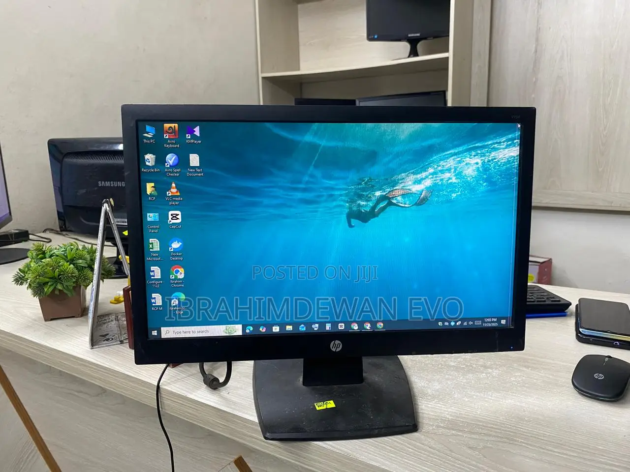 Hp 19" Monitor, Resolution (1366x768) Model - V194