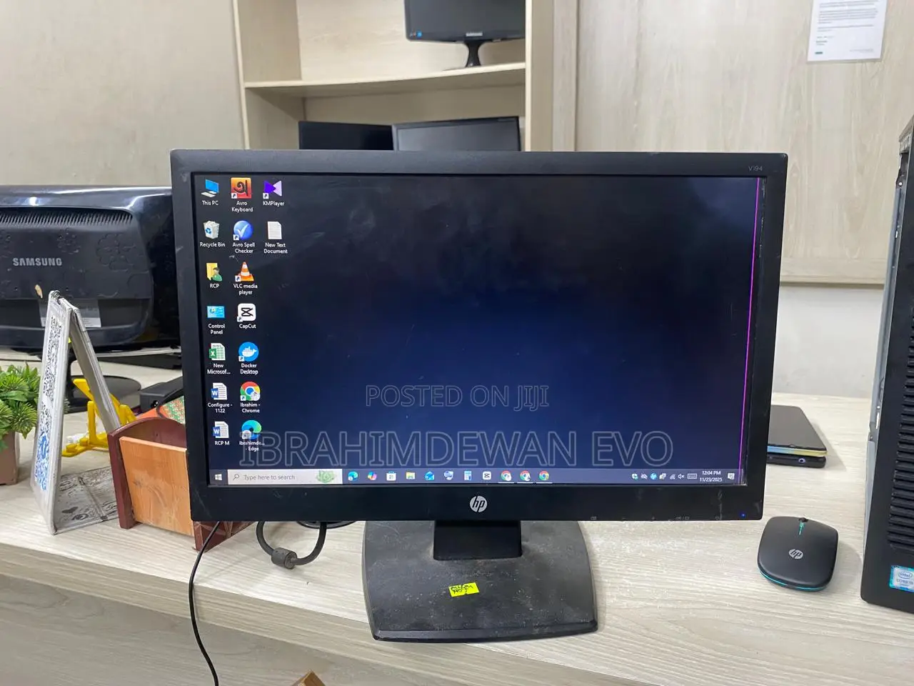 Hp 19" Monitor, Resolution (1366x768) Model - V194