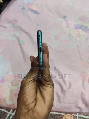 Photo - Apple iPhone 8 64 GB Black