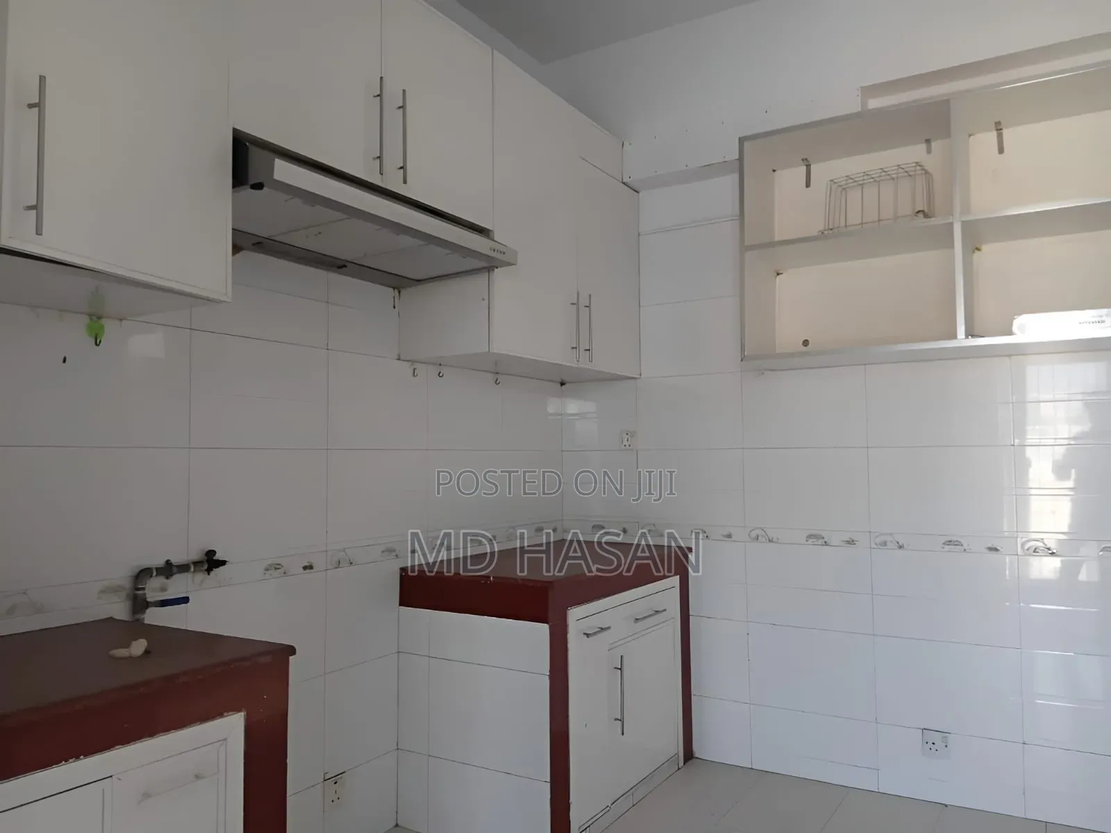 4bdrm Apartment in Semi Furbished for Rent