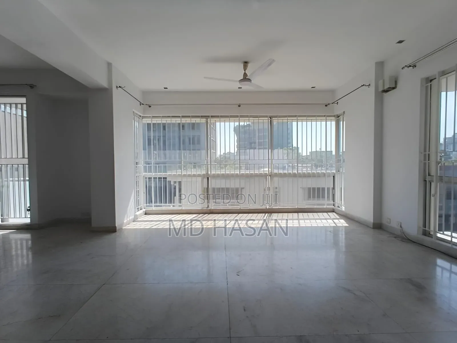 4bdrm Apartment in Semi Furbished for Rent