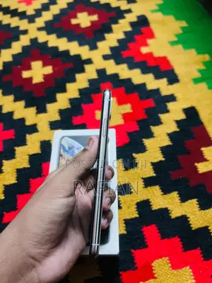 Apple iPhone XS Max 64 GB White