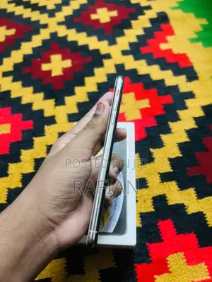 Apple iPhone XS Max 64 GB White