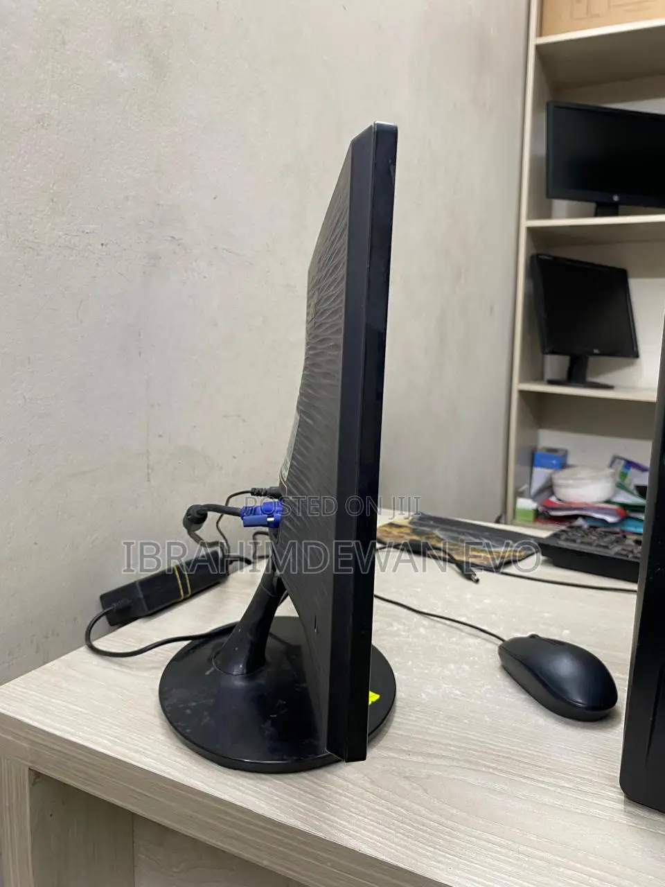 Samsung 19" Monitor, Resolution (1366x768), Model - S19b150
